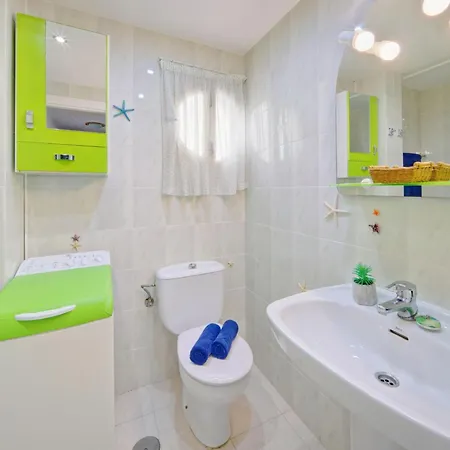 Apartment Zeus-4 By Interhome